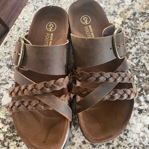 New White Mountain women’s Healing Sandal.